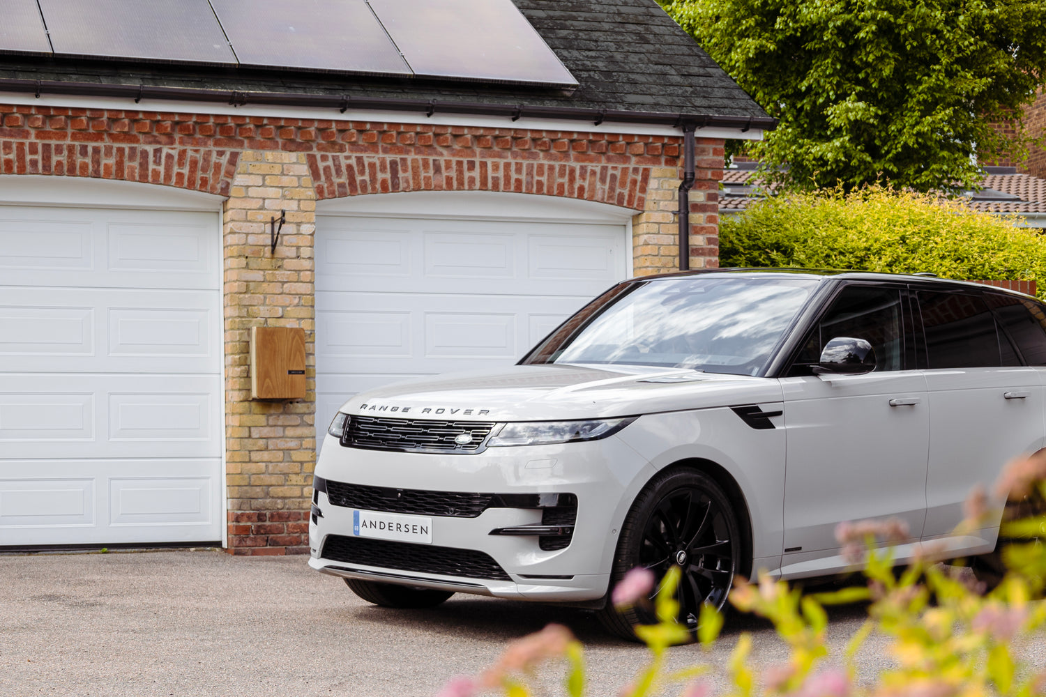 Jaguar Land Rover Partners with Andersen EV for Luxury Home Charging